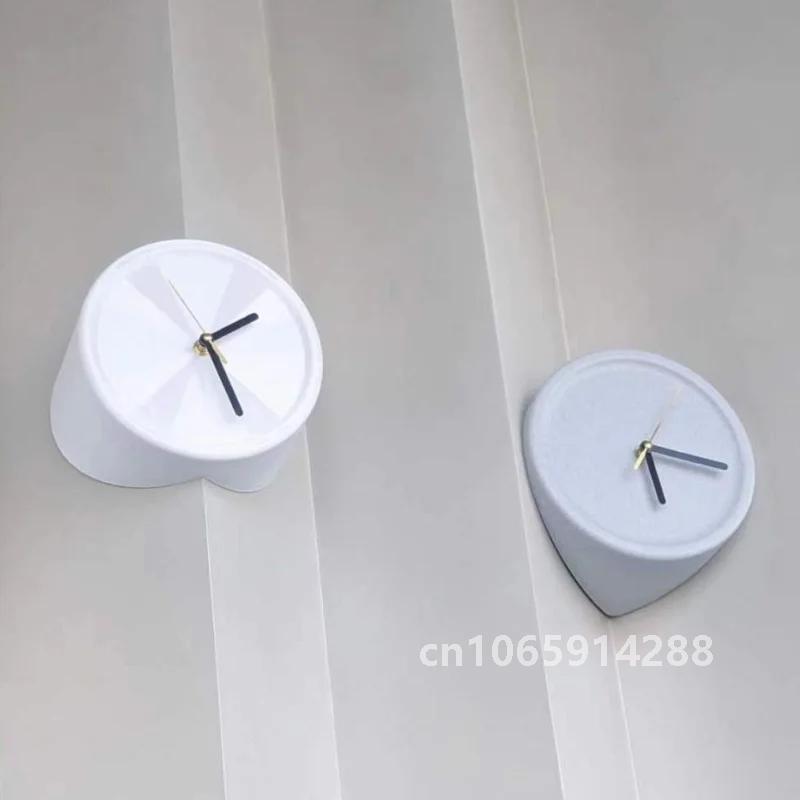 8 Inch Corner Wall Clocks Mini - Luxury Watch House 评论和价格