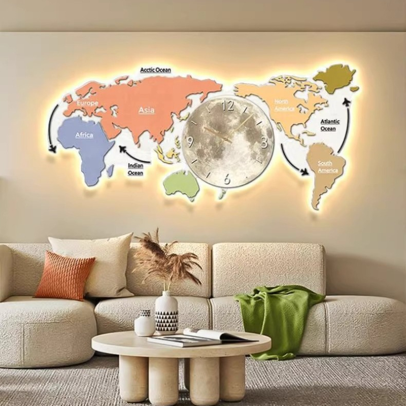 World Map Glowing Wall Clock L - Luxury Watch Wall Clock 评论和价格